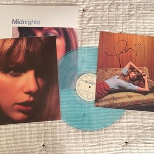 Taylor Swift Midnights HAND SIGNED PHOTO WITH HEART Blue Moonstone Vinyl